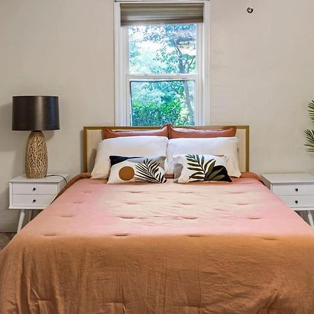Cozy Buckhead Suite - Great Area, Free Easy Parking, Near Shops And Restaurants 亚特兰大 外观 照片